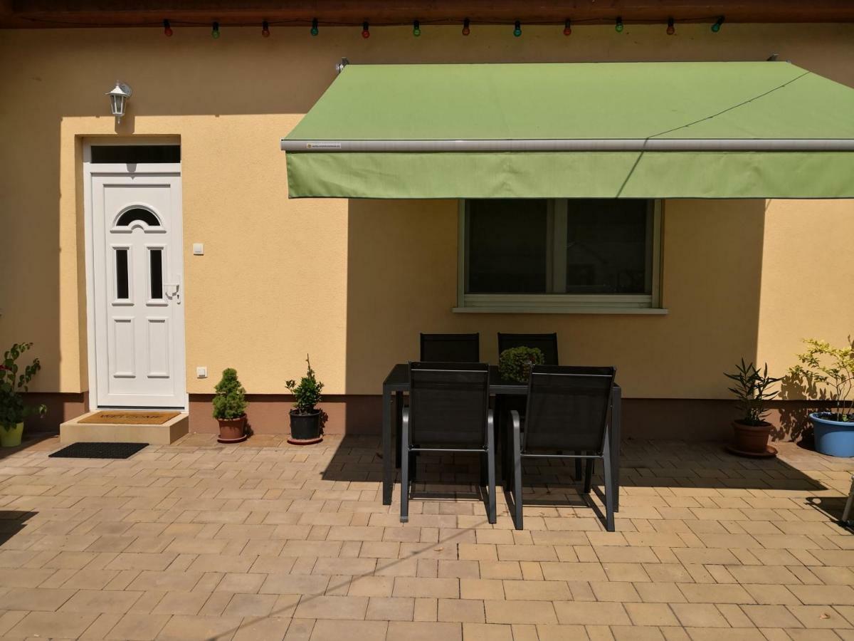 Green Garden Apartman Apartment Будапеща Екстериор снимка
